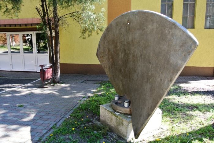 Vezi imaginea la marimea originala
